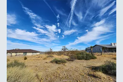 7022 Avalon Avenue, Yucca Valley, CA 92284 - Photo 4