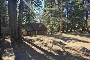 31845 Hilltop, Running Springs, CA 92382 - Photo 2