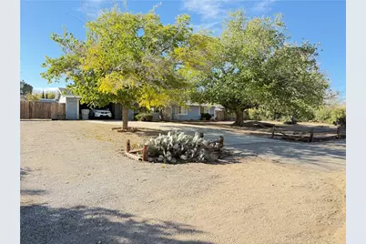 17747 Walnut, Hesperia, CA 92345 - Photo 8