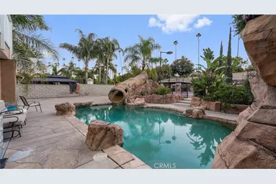 922 Armata Dr, Corona, CA 92881 - Photo 2