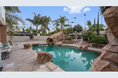 922 Armata Dr, Corona, CA 92881 - Photo 2