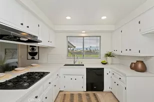 1450 Mariposa Dr, Corona, CA 92879 - Photo 20