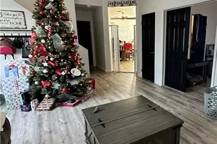 25058 Niagra Ct, Hemet, CA 92544 - Photo 2