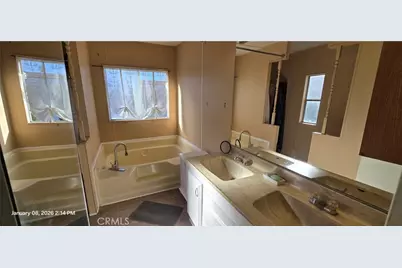 307 S Smith #64, Corona, CA 92882 - Photo 16