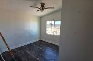 6833 S, Phelan, CA 92371 - Photo 10