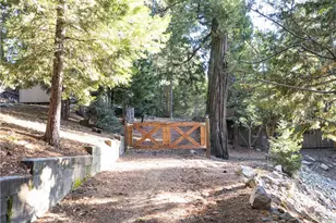 1063 Calanda Dr, Crestline, CA 92325 - Photo 2