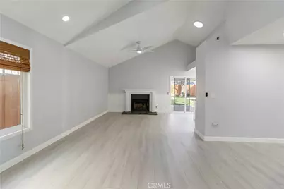 19853 Collins, Canyon Country, CA 91351 - Photo 16