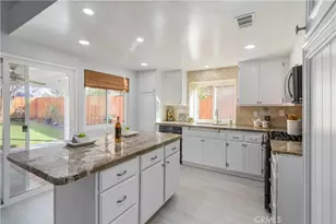 19853 Collins, Canyon Country, CA 91351 - Photo 10