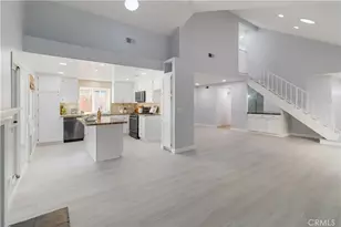 19853 Collins, Canyon Country, CA 91351 - Photo 8