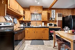 742 Wabash, Sugarloaf, CA 92386 - Photo 10