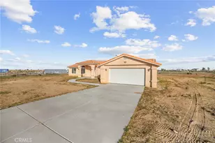 12275 Barbet, Phelan, CA 92371 - Photo 10