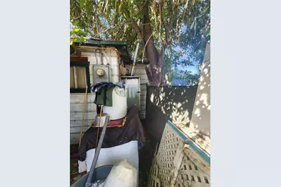 712 1/2 S Vicentia, Corona, CA 92882 - Photo 44