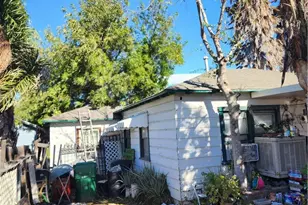 712 S Vicentia, Corona, CA 92882 - Photo 24