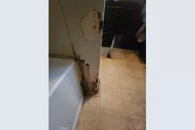 712 1/2 S Vicentia, Corona, CA 92882 - Photo 74