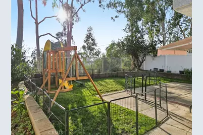 17586 Mountain Court, Riverside, CA 92503 - Photo 26