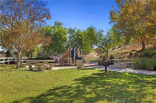 17586 Mountain Ct, Riverside, CA 92503 - Photo 32