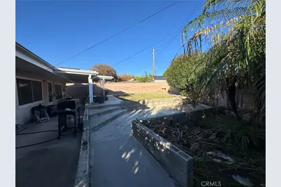 6581 Merito, San Bernardino, CA 92404 - Photo 12
