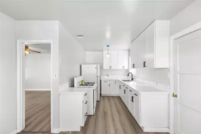 243 E E. Olive Street, San Bernardino, CA 92410 - Photo 8