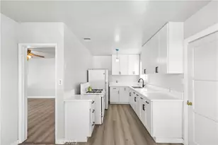 243 E E Olive St, San Bernardino, CA 92410 - Photo 8