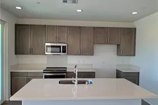 29205 Santa Fe Springs Ct, Winchester, CA 92596 - Photo 4