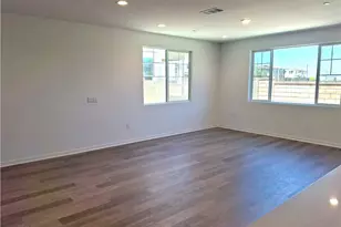 29205 Santa Fe Springs Ct, Winchester, CA 92596 - Photo 2