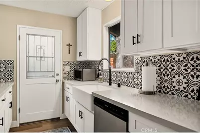 30789 All View, Running Springs, CA 92382 - Photo 8