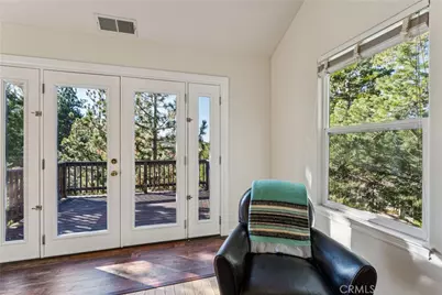 305 Summit Road, Lake Arrowhead, CA 92352 - Photo 8