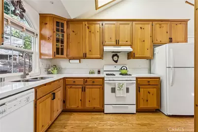 305 Summit Road, Lake Arrowhead, CA 92352 - Photo 14