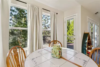 305 Summit Road, Lake Arrowhead, CA 92352 - Photo 10