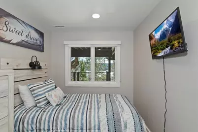 27921 West Shore, Lake Arrowhead, CA 92352 - Photo 20