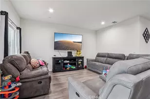 10121 Margery Ave, California City, CA 93505 - Photo 6