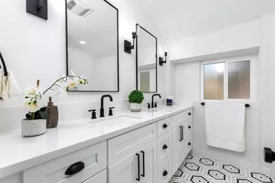 4793 Excelente Drive, Woodland Hills, CA 91364 - Photo 18