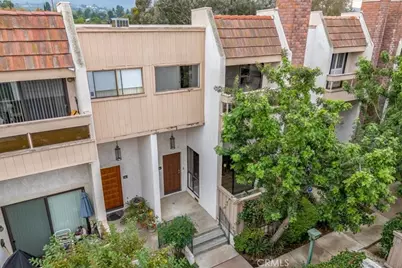 17150 Burbank Boulevard #25, Encino, CA 91316 - Photo 2