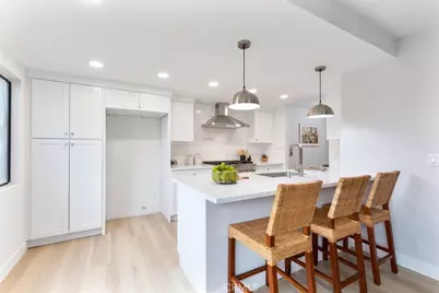 17150 Burbank Boulevard #25, Encino, CA 91316 - Photo 14