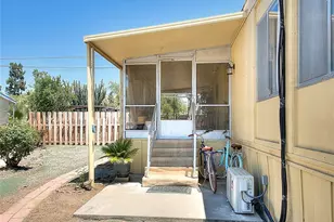 36 Round Table Dr, Riverside, CA 92507 - Photo 4