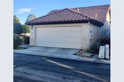 19273 Palm Way, Apple Valley, CA 92308 - Photo 1