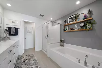 1045 W Clover, Rialto, CA 92376 - Photo 18