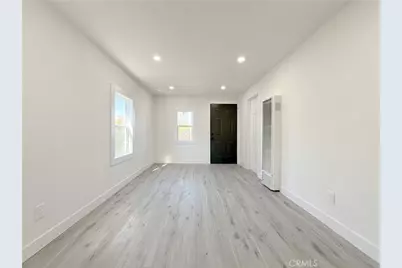 2442 E 114th Street, Los Angeles, CA 90059 - Photo 8