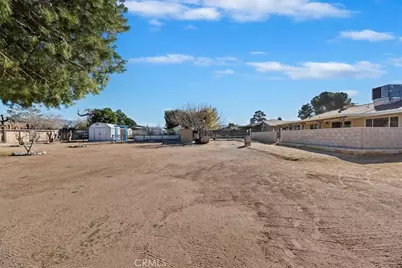 8949 Camphor, Hesperia, CA 92345 - Photo 4