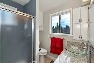 39676 Oakglen, Fawnskin, CA 92333 - Photo 16