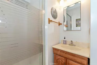24194 Zurich, Crestline, CA 92325 - Photo 40
