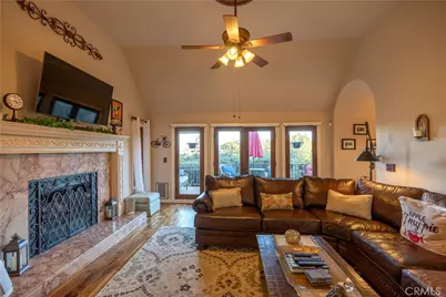 26335 Walnut Hills Drive, Lake Arrowhead, CA 92352 - Photo 4