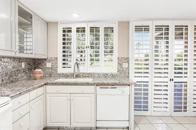 304 Villena Way, Palm Desert, CA 92260 - Photo 14