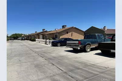 15418 Bear Valley Road, Victorville, CA 92395 - Photo 4