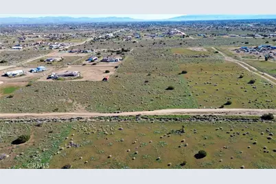 2 Buttemere, Phelan, CA 92371 - Photo 10
