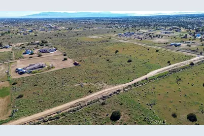 2 Buttemere, Phelan, CA 92371 - Photo 6