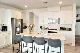 16229 Castello Ln, Fontana, CA 92336 - Photo 10