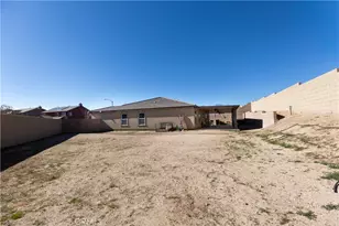 16664 Hawks Hill, Victorville, CA 92395 - Photo 26