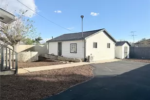 18407 Hawthorne Ave, Bloomington, CA 92316 - Photo 16