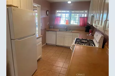 1380 Teakwood, Hemet, CA 92543 - Photo 4